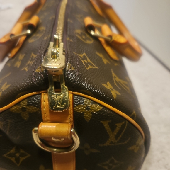 Louis Vuitton Monogram Speedy Bandouliere 30 - Picture 3 of 9